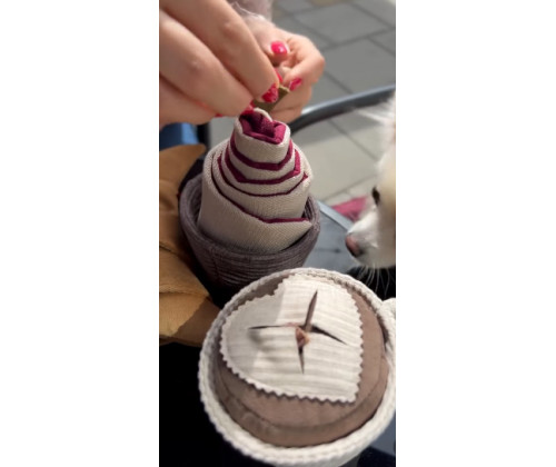 Игрушка для собак кекс Happy Peppy (Хэппи Пеппи) с отверстиями для корма Красный Игрушка для собак кекс Happy Peppy (Хэппи Пеппи) с отверстиями для корма Красный