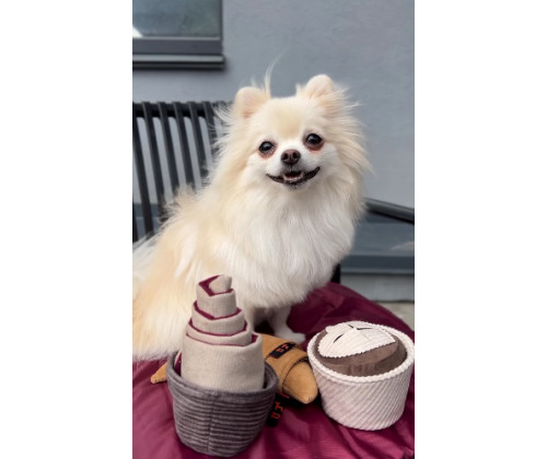 Игрушка для собак кекс Happy Peppy (Хэппи Пеппи) с отверстиями для корма Красный Игрушка для собак кекс Happy Peppy (Хэппи Пеппи) с отверстиями для корма Красный