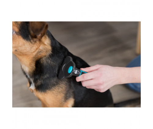 Расческа-триммер для удаления подшерстка у собак Trixie (Трикси) 7 х 15 см для короткой шерсти