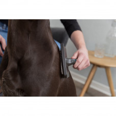 Щетка - пуходерка для собак и котов Trixie (Трикси) 12х20 см