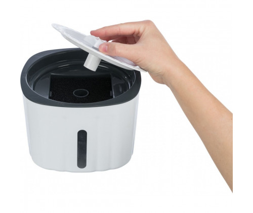 Поилка фонтан с фильтром для собак и кошек Trixie Flower (Трикси) 2 л 18.5х13х18.5 см