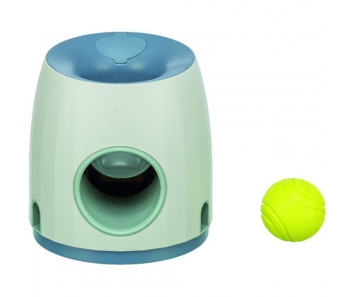 Развивающая игрушка с выдачей корма для собак Trixie Dog Activity Ball Treat (Трикси) 17х17х18 см