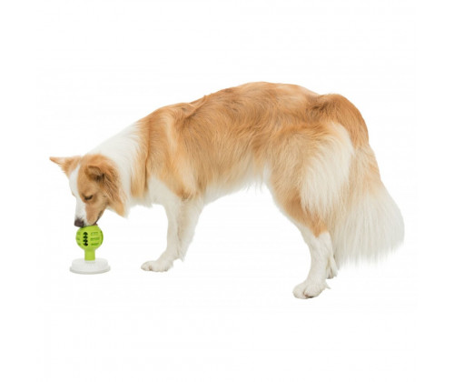 Развивающая игра Мяч для собак Trixie Lick'n Snack (Трикси) 8х12х13 см резина