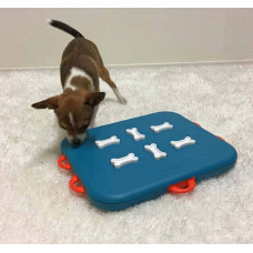 Интерактивная игрушка Казино головоломка для лакомств для собак Nina Ottosson Dog Casino (Нина Оттоссон)